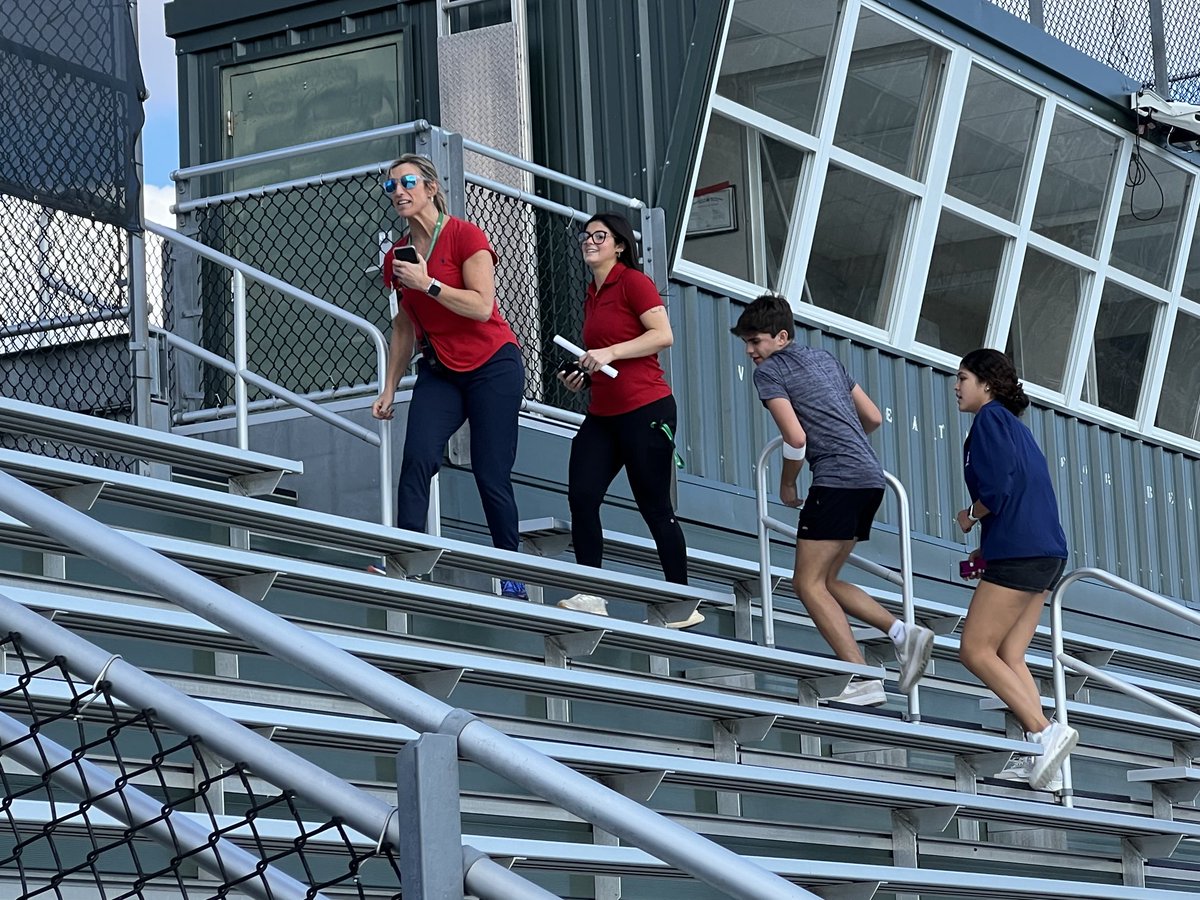 BCSD_Athletics's tweet image. Our BHS health and physical education classes participating in ‘Steps for Vets’. #stepsforvets