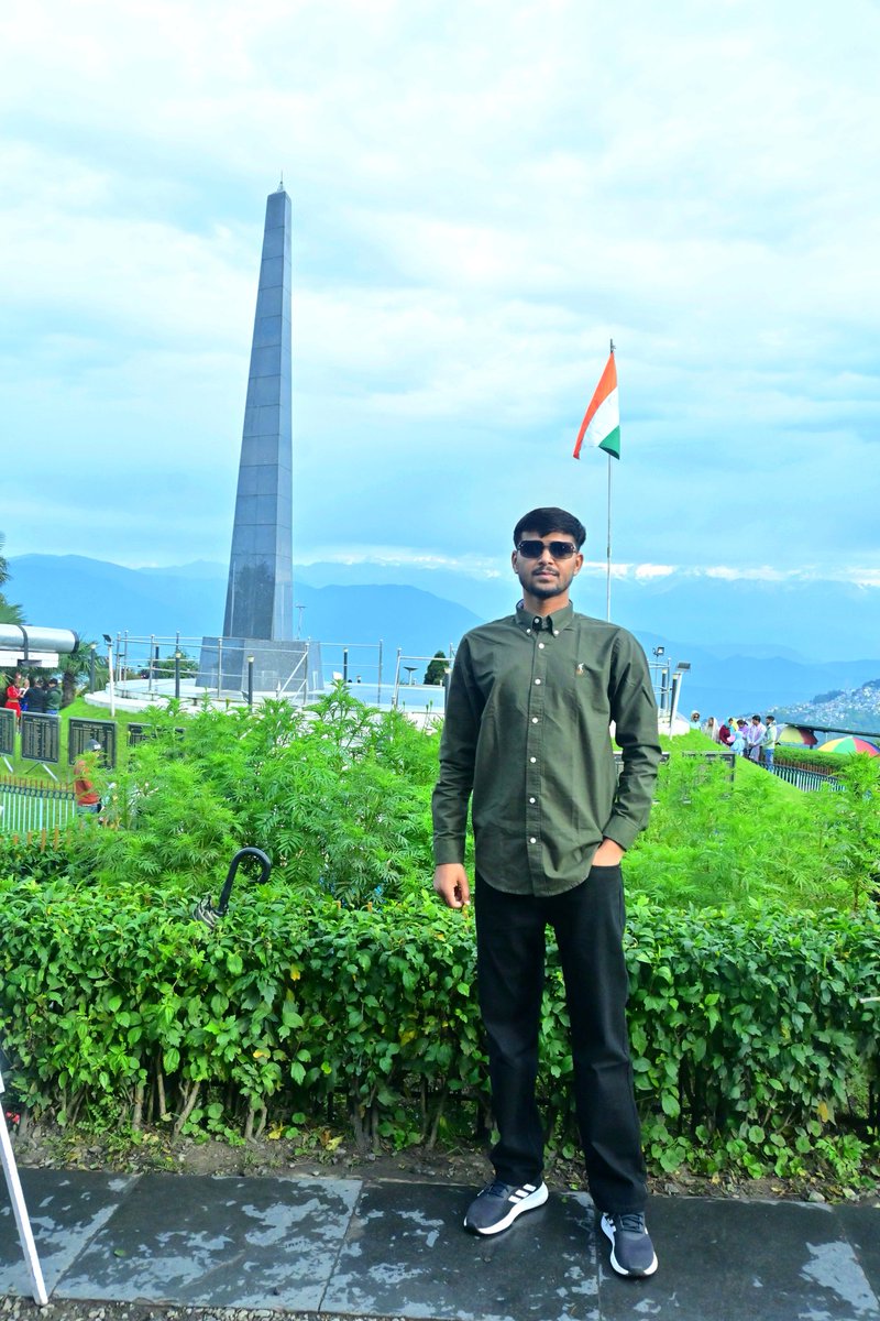 Mahendra__09's tweet photo. Batasia loop #Darjeeling https://t.co/auc4qF5gAO