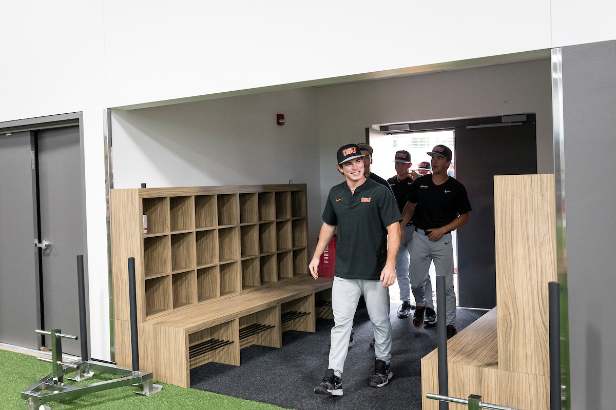 BeaverBaseball's tweet photo. - Approximately 10,000 square feet.
- 4 bays
- Weight equipment on the first level, cardio machines on the second
- A new batter's eye
- Entry from center field

The newest addition at Goss Stadium at Coleman Field

#GoBeavs https://t.co/oLUSbpb5Eg