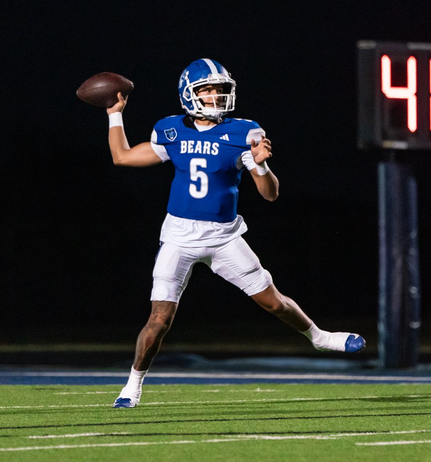 Coach Kenny (@garrettxkenny) on Twitter photo <a href="/LucasDavisQB1/">Lucas Davis</a>
QB | 2027 | 170lbs | 6’0 | 4.2 GPA 🤯
🔴 Fantastic Leadership Skills
💥 Extremely Strong & Accurate Arm
🔴 Keeps us in the right play with line checks
hudl.com/video/3/208831… - MOST SZN
#STILLFAMILY 🔵⚪️ <a href="/LucasDavisQB1/">Lucas Davis</a>
QB | 2027 | 170lbs | 6’0 | 4.2 GPA 🤯
🔴 Fantastic Leadership Skills
💥 Extremely Strong & Accurate Arm
🔴 Keeps us in the right play with line checks
hudl.com/video/3/208831… - MOST SZN
#STILLFAMILY 🔵⚪️
