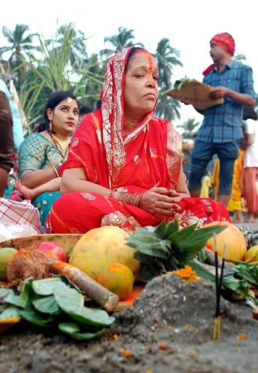 ChhathParv's tweet photo. मुंबई से संध्या अर्घ्य की तस्वीरें।

#chhathpuja2024 #chhathparv #chhathmahaparv https://t.co/x0xeZdDA3p