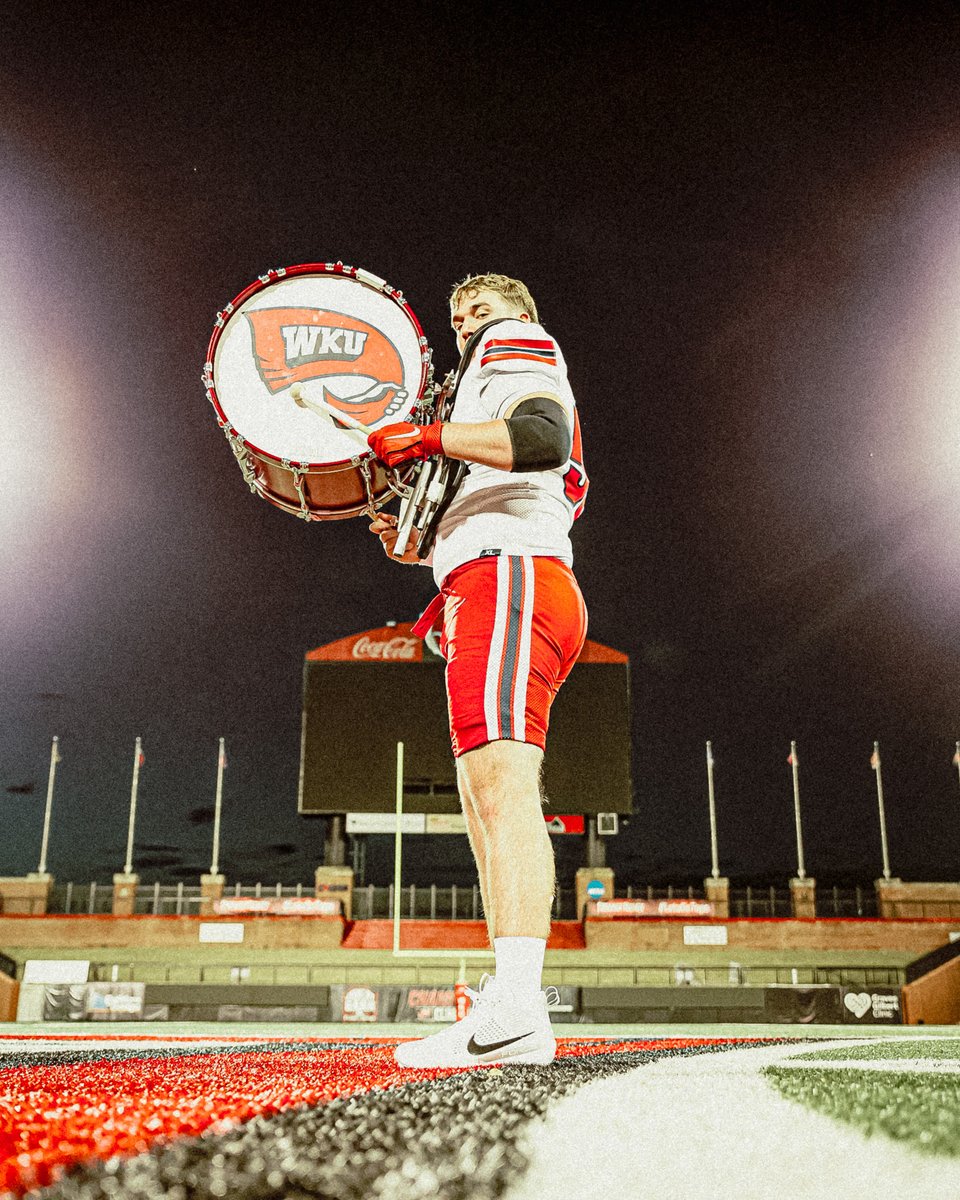 No Context Uniform Reveals (@nocontextunis) on Twitter photo 