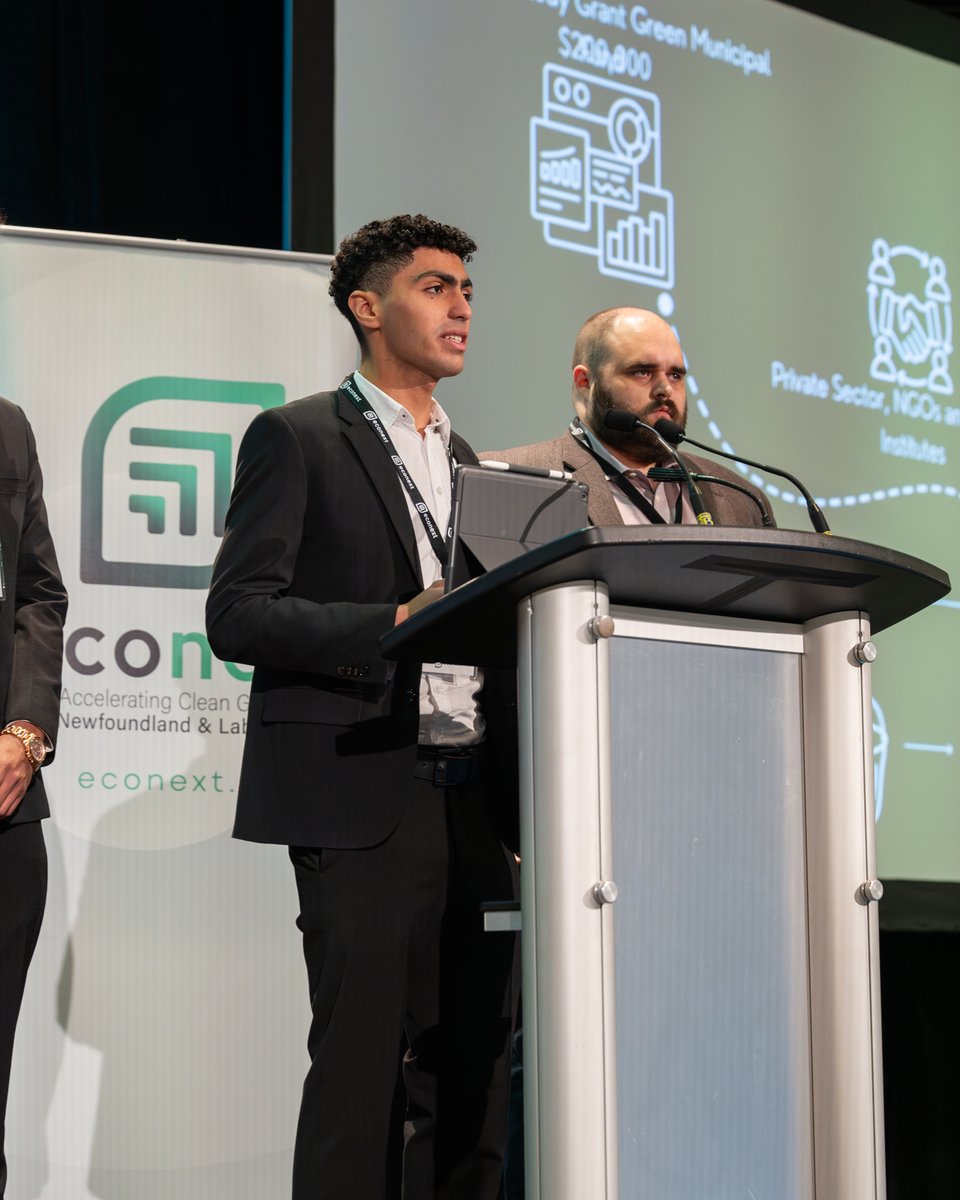 Congratulations! to our Term 6 Process Engineering students who were invited to present at the 2024 econext conference on Oct 30th, with their titled presentation "Wastewater Gasification"