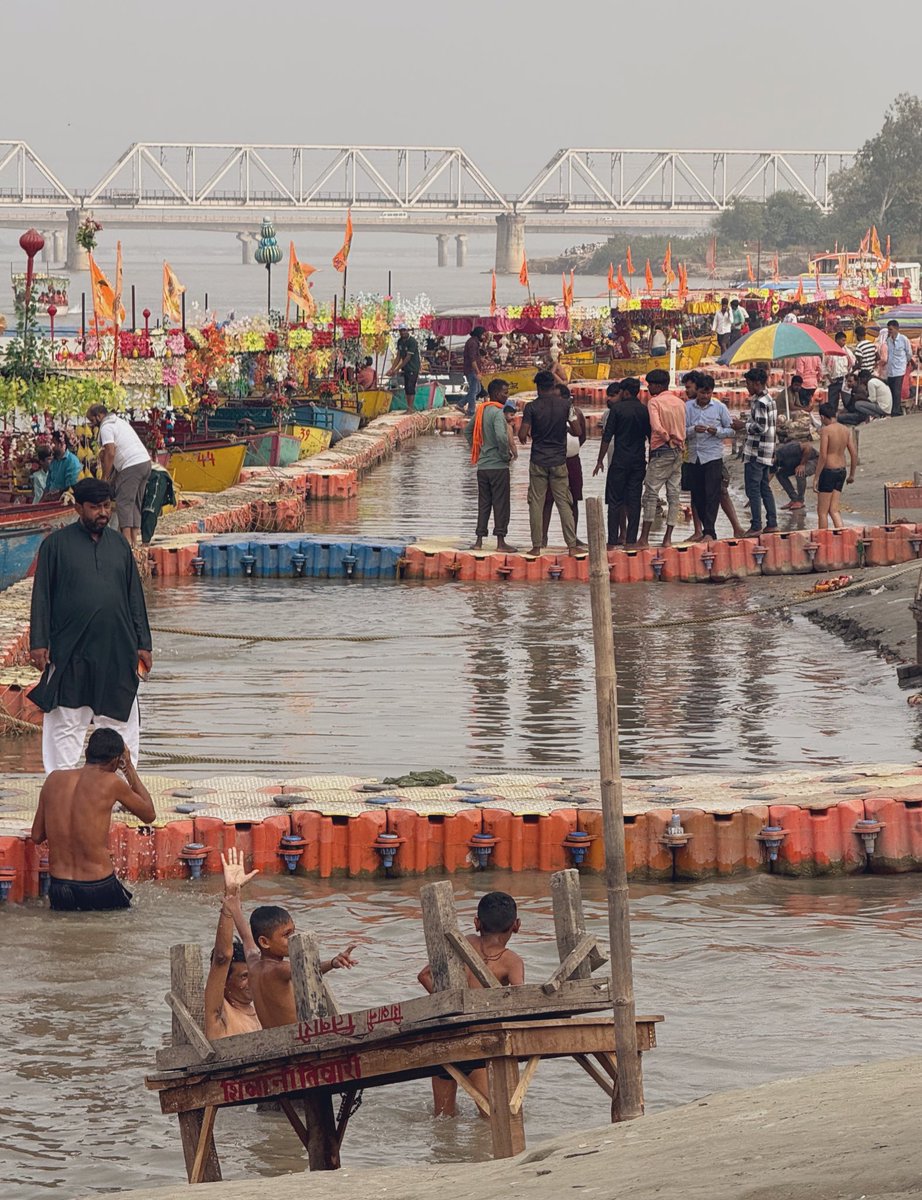Happy Chhath Puja 2024

📍Ayodhya, Saryu River