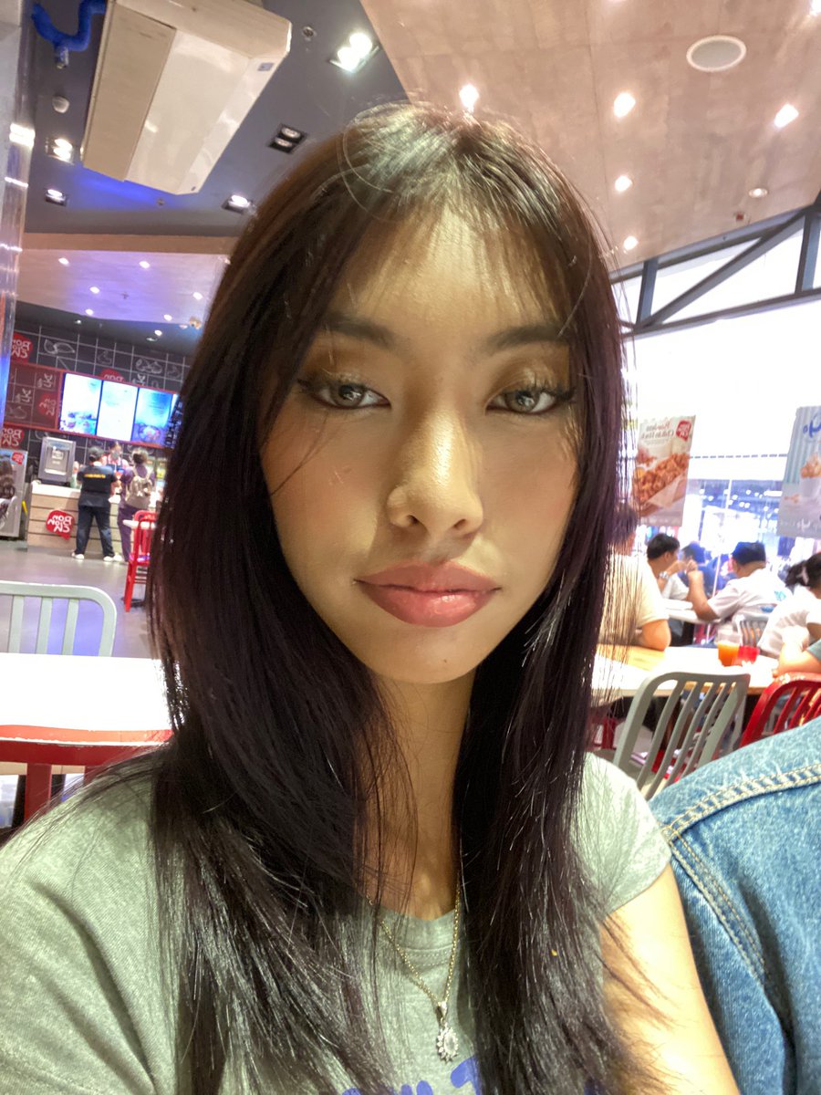 pyuna__'s tweet photo. she’s back 🤪 https://t.co/OqHlyL1TCb