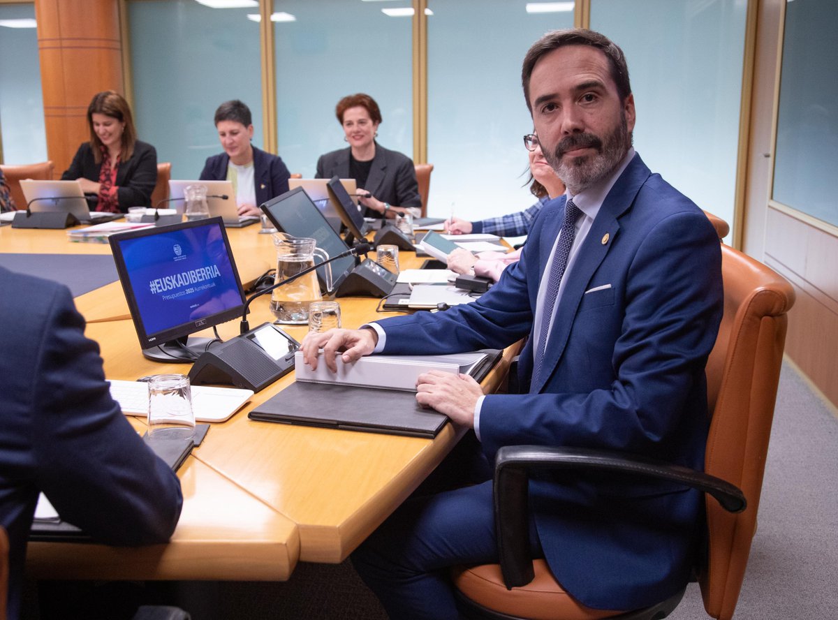 Antifaxismoa's tweet photo. Lakua meterá mas dinero en el presupuesto de la CAV 2025 para la #Turistificacion y la #Masificacion
Para ellos, no hay limites, ni líneas rojas
#OasisVasco #Corrupcion
@jotabe1963 @kepa_ugarte @Antifaxismoa https://t.co/3gvnRfppNa