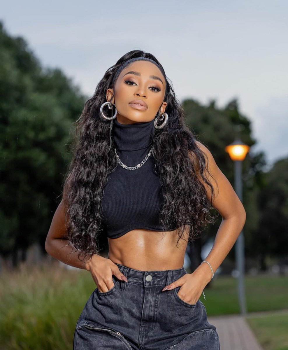 _Munakisi's tweet image. @thabsie_sa latest offering is available on these Digital Platforms I hope y’all already singing along to #SamePlace #Thabsie

africagrooves.ffm.to/thabsie_samepl…