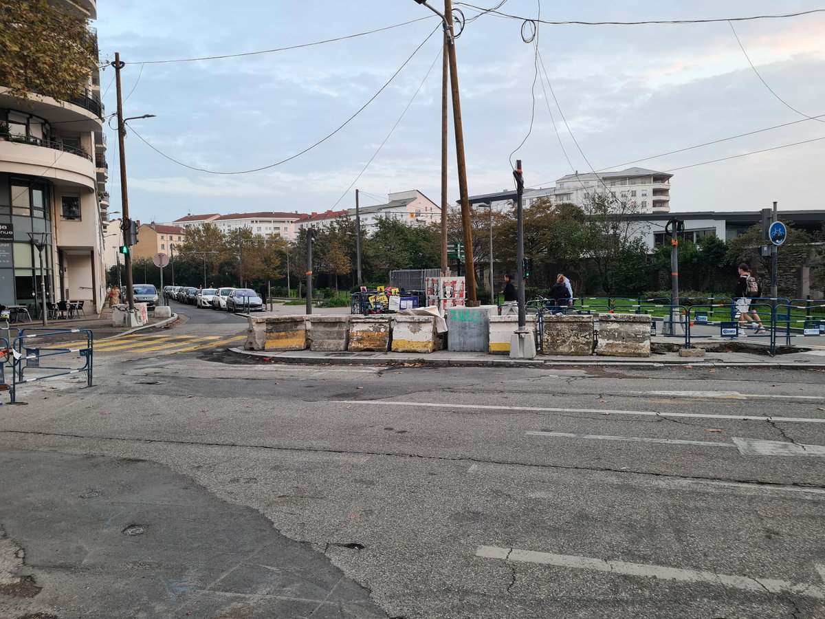 Lyon toujours en travaux à J+1 des élections US.
Des sources indiquent que <a href="/DonaldTrump/">Donald J. Trump</a> compte supprimer l'IVG pour améliorer la situation.