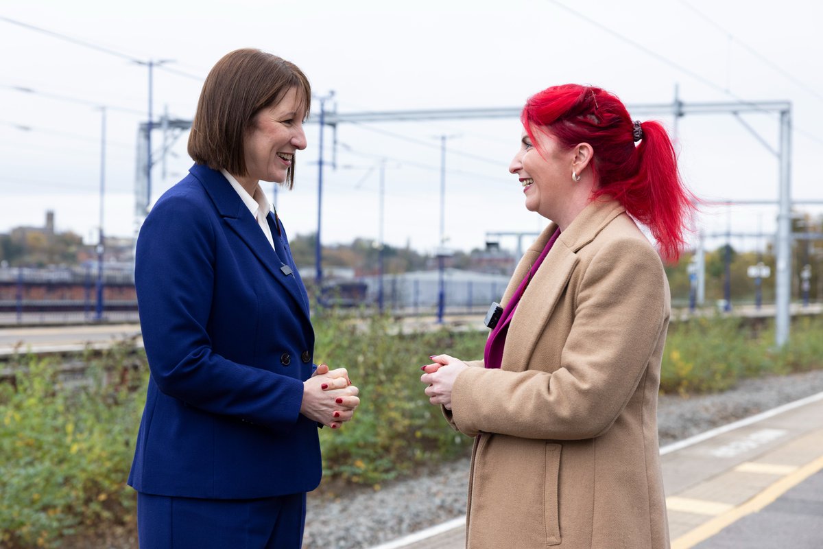 To drive growth we need to invest, invest, invest.

That is why we're backing projects like the Transpennine Route Upgrade, connecting people, communities &amp; businesses.

<a href="/RachelReevesMP/">Rachel Reeves</a> &amp; <a href="/LouHaigh/">Louise Haigh</a> visited Manchester to speak about our commitment to investing in local transport.