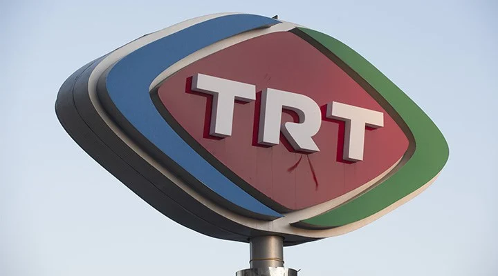 _ErcanOzcelik's tweet photo. Bir kamu kuruluşu olarak, kaynağını milletten alan @trt'nin toplumsal taleplere ve mağduriyetlere daha objektif ve saygılı olmasını bekliyoruz!
EYT ve diğer konularda da köt�� sınav vermiştiniz.
Bari öğretmen kardeşlerimizi üzmeyin lütfen!
#TRTMülakatZulmüneOrtakOlma 
@tcbestepe