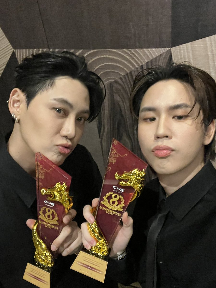 Prem_space's tweet photo. We got this reward because of you guys. Thank you so much🥦❤️‍🔥
 #BOUNPREMxTHHeadlines2024 https://t.co/Jqet7dlOB3