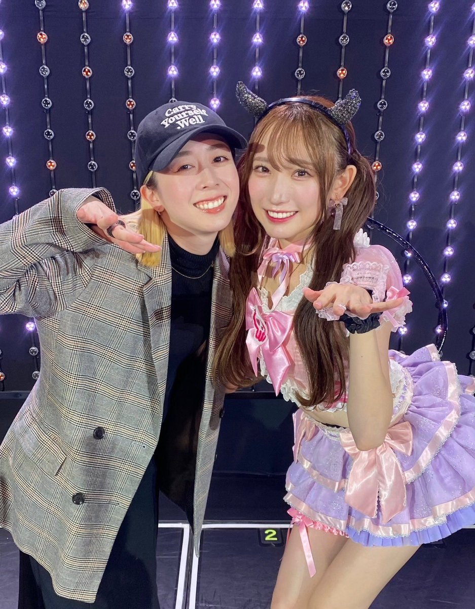 m_ykrinrin's tweet photo. 努力家で優しく思いやりの強いかれん。
かれんって名前がすごくぴったりな人だなぁって、パフォーマンスを見ていて、コールを聞きながら改めて思った☺️
私がNMBに関わり始めた頃に、1番よく話しかけてくれて反省点を聞きにきたのがかれんだったなぁ😌🎀

卒業おめでとう！ぴろぴろ https://t.co/TsUofcM8Cs