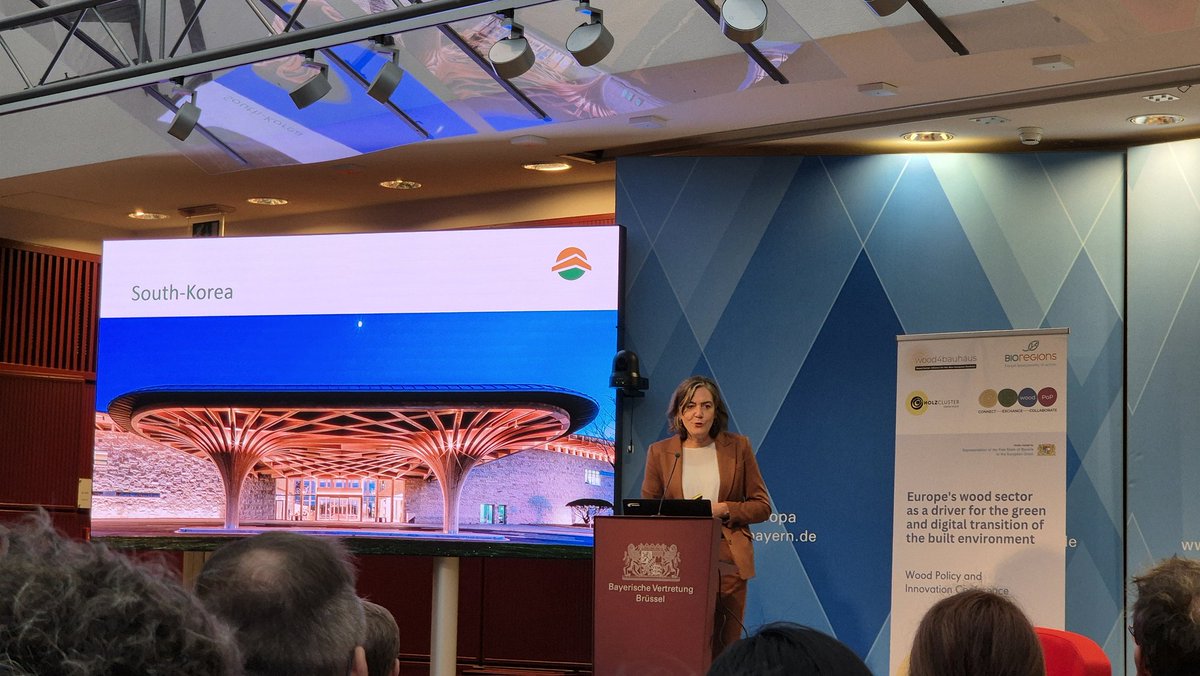 EFIForestPolicy's tweet photo. Today, we attend the Wood Policy and Innovation Conference in Brussels #woodpolicy
In the morning session, keynotes presented very inspiring examples of the wood construction industry in Europe. But, of course, there are still many efforts to be made for this sector to expand ⬇️ https://t.co/MXulCK9yQX