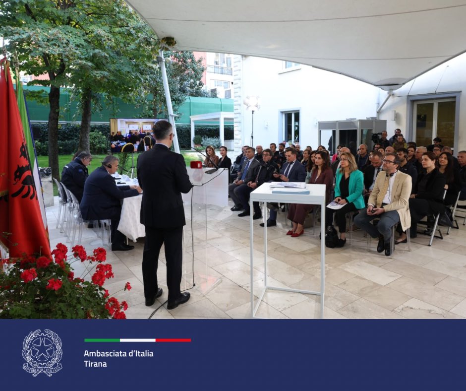 Italy in Albania tweet media