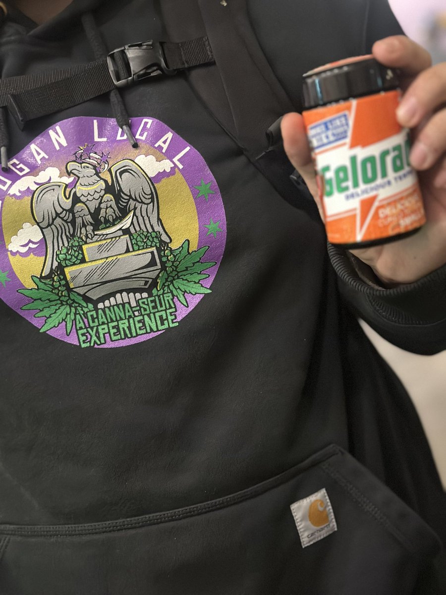 blackhippyfarms's tweet image. Another Epic Night at Pueblo Market! 

Huge thanks to everyone who came through for Gelorade the support and vibes were off the charts! 🙏🏾🙌🏾🔥

We still have a few jars left, so if you missed out, don’t wait! @Da_niel847 is stashing a couple of jars!!!🌟