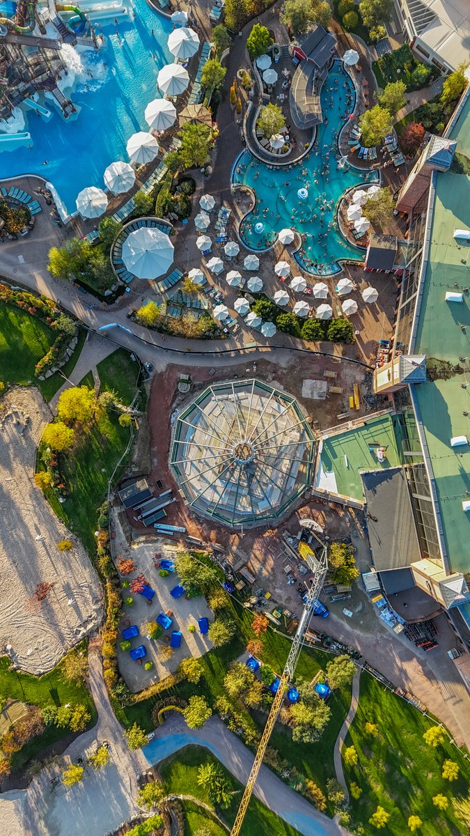 rulantica's tweet photo. 🚧Tønnevirvel goes undercover! 🌊 Ab Weihnachten 2024 verspricht unser interaktives Wasser-Karussell Indoor-Abenteuer für die ganze Familie. 🎄💦 #Rulantica #BaustellenUpdate https://t.co/QFYdbXDUfE