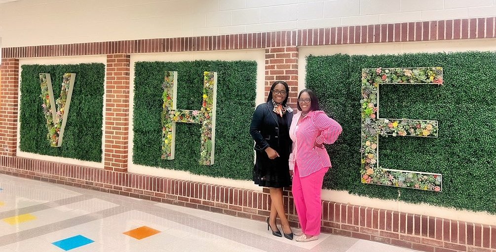 PrincipalDrH's tweet image. Unbelievable morning!! I was honored to be invited to see a former teacher @DecaturEducator in action at @APS_VHE . Although I missed Principal @TerryHarness , I enjoyed the instructional based activities for #STEAMweek ! 

Great things are happening at #VHE ! I'll be back. 😊