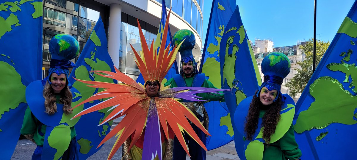 Thank you to member firms supporting <a href="/CLSC2/">City of London Solicitors’ Company</a> in #lordmayorsshow <a href="/AGinsight/">Addleshaw Goddard</a> <a href="/bclplaw/">BCLP</a> <a href="/BurgesSalmon/">Burges Salmon</a>  @crsblaw <a href="/cliffordchance/">clifford</a> <a href="/clydeco/">elizabeth barr</a> <a href="/DavisPolk/">DavisPolk</a> <a href="/dentons/">Dentons</a> <a href="/ESGloballaw/">Eversheds Sutherland</a> <a href="/fenchurchlaw/">Fenchurch Law</a> <a href="/foxwilliams/">Fox Williams LLP</a> <a href="/HSF/">radio hsf</a> <a href="/hoganlovells/">Hogan Lovells</a> <a href="/linklaters/">Linklaters</a> <a href="/macfarlanes/">graeme neil pryke</a> <a href="/mayerbrown/">mayerbrown</a> <a href="/stblaw/">Lindsay Thompson</a> <a href="/sullcrom/">Sullivan & Cromwell</a> <a href="/trowers/">Trowers & Hamlins</a> <a href="/Weil/">weil</a>