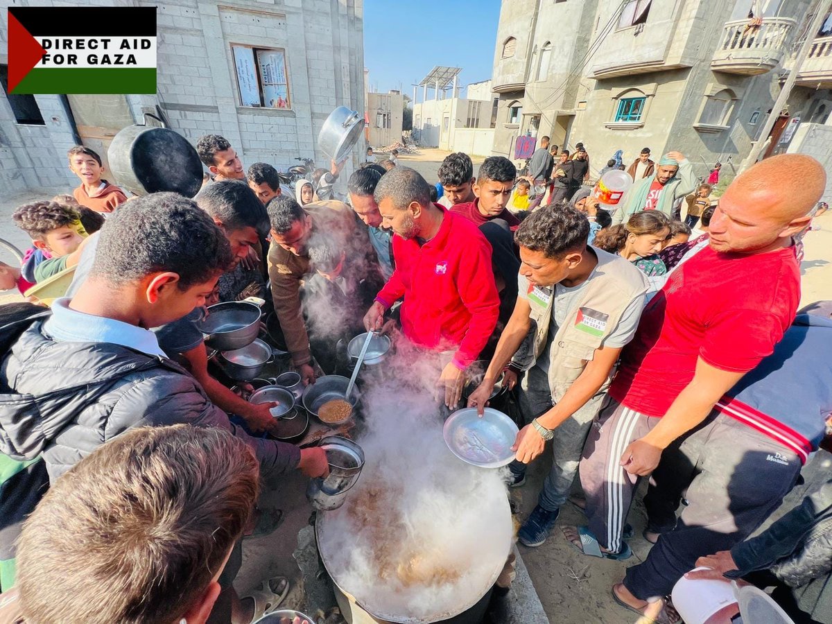 GazaDirectAid's tweet photo. We work to provide food to the displaced in Gaza together to relieve Gaza https://t.co/DqaMzFtIP7