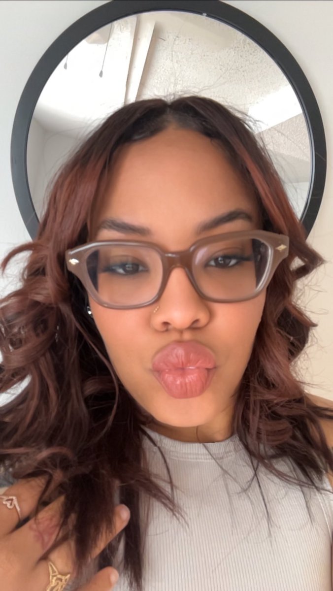 ArleneLeonis's tweet photo. Haven’t been here in forever, HIIIII 💋 https://t.co/Ul5O6Izalh