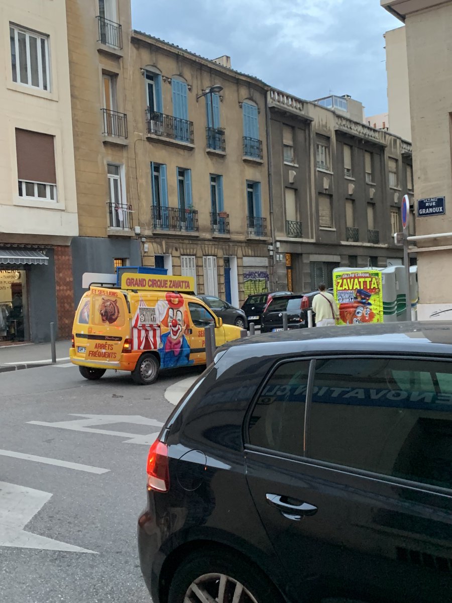 MarioSpeko's tweet image. Pas certain de l’autorisation de l’affichage anarchique du cirque #zavata @PMMarseille @Marseille4_5 rue granoux 
@30millionsdamis et surtout monsieur @BenoitPayan qui je crois est contre les cirques animaliers non ? C’est quoi ce bordel, les rues sont pas assez crades ?