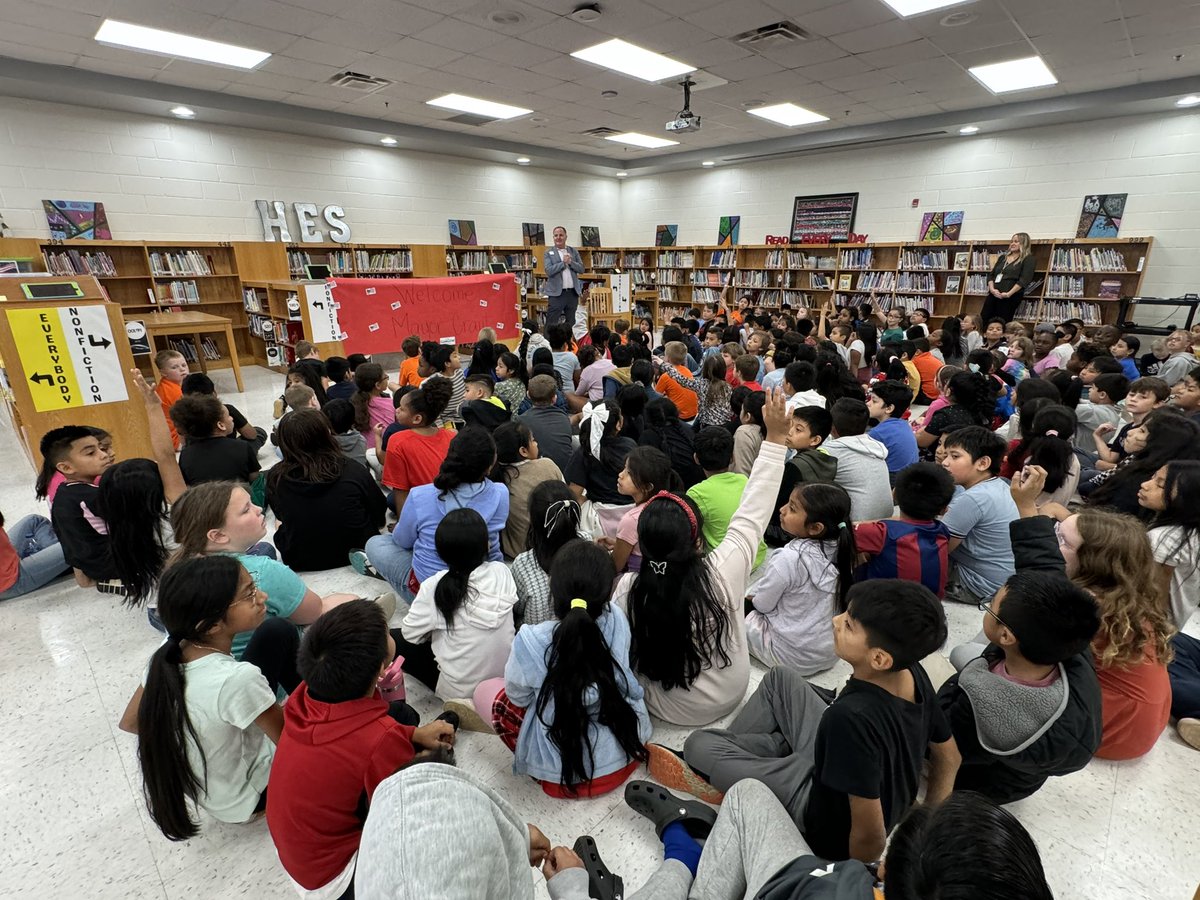 Special thank you to our Mayor of Canton, Mr. Bill Grant, for coming out to Hasty to talk to our 3rd grade scholars about your role in Canton. Our scholars learned so much about how local government works and how we, as residents, can make Canton the “coolest small town in