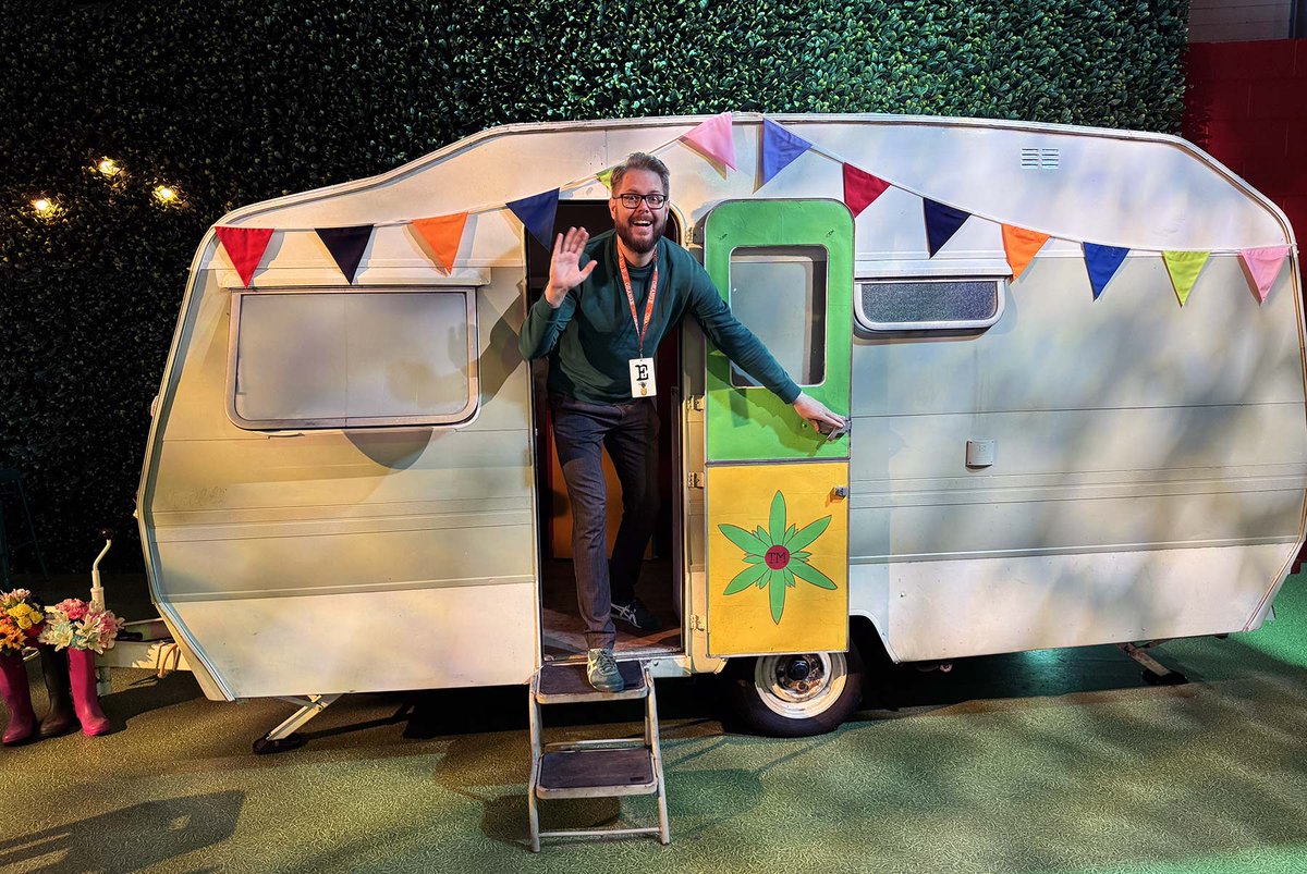 serieslyAWESOME's tweet image. Erfahrungsbericht: "Taskmaster: The Live Experience" in London. ✉️🍍

Wir waren bei @TMTheExperience vor Ort: serieslyawesome.tv/erfahrungsberi…

#TaskmasterLive