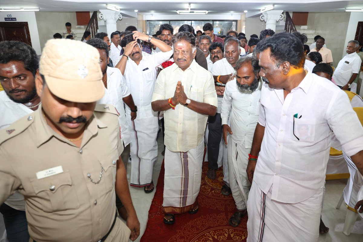அஇஅதிமுக தொண்டர்கள் உரிமை மீட்பு குழு tweet media