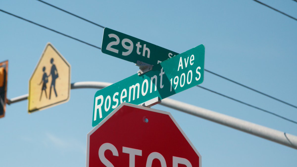 azIllustrated's tweet image. Hip-Hop artist and community leader @Cashlansky is working to bridge resource gaps in his community. Through his nonprofit and role as an ambassador for @29thrive , part of this work is empowering locals through facilitating community-led research.

Watch: tv.azpm.org/p/new/2024/11/…