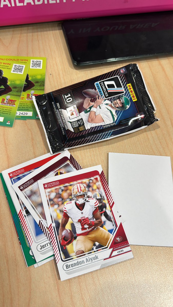 ScootersSack's tweet photo. @PaniniAmerica not the blank thick card https://t.co/7gszxBMXf2