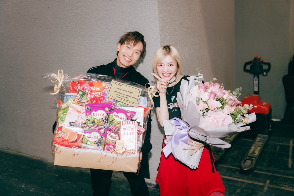 milet_music's tweet photo. What a night!
I felt so much love and warmth.
Thank you Hong Kong, and BIG BROTHER Jason Chan!!
So so happy💞 https://t.co/QKxpQFgGTJ