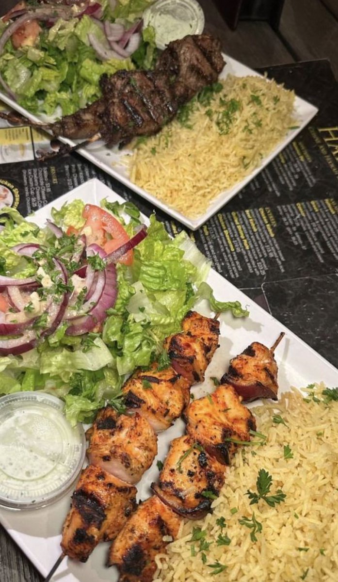 Dinner Time—😍

Who wana Join me..??💁‍♀️

Eat or Skip♥️