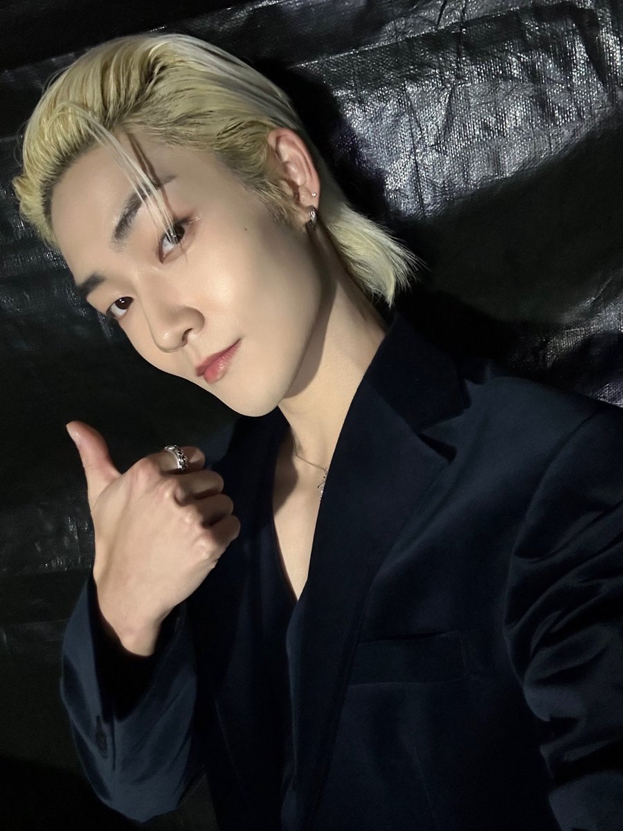 [📸] 더보이즈 케빈 2024 창원 K-POP 월드 페스티벌 MC 완료✨ 좋은 기회로 글로벌 팬들과 함께하는 자리에서 MC로 활약할 수 있어 기뻤습니다🤭

#THEBOYZ #더보이즈
#KEVIN #케빈