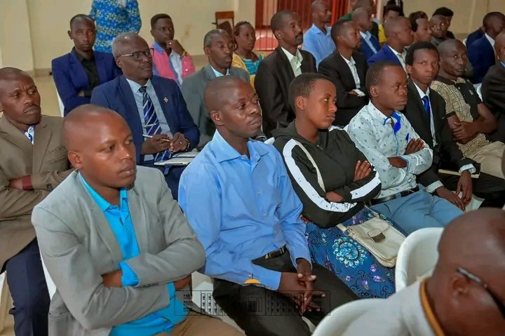 Me Aloys BARICAKO l'homme politique Burundais aspirant au changement,Président et Représentant Légal du Parti du Changement RANAC  présent dans une réunion organisée par la Présidence de la République du Burundi.