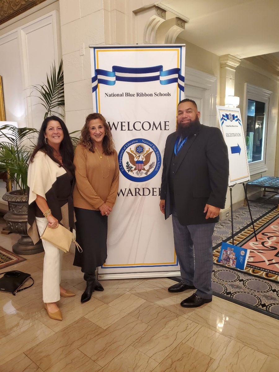 💙Great start to the National Blue Ribbon conference! New England congregation. <a href="/NatlBlueRibbon/">National Blue Ribbon</a> <a href="/mlkpto/">MLK Elementary PTO</a> <a href="/pvdschools/">Providence Public Schools</a> <a href="/AInfanteGreen/">Angelica Infante</a>  <a href="/RIDeptEd/">Rhode Island Department of Education (RIDE)</a>