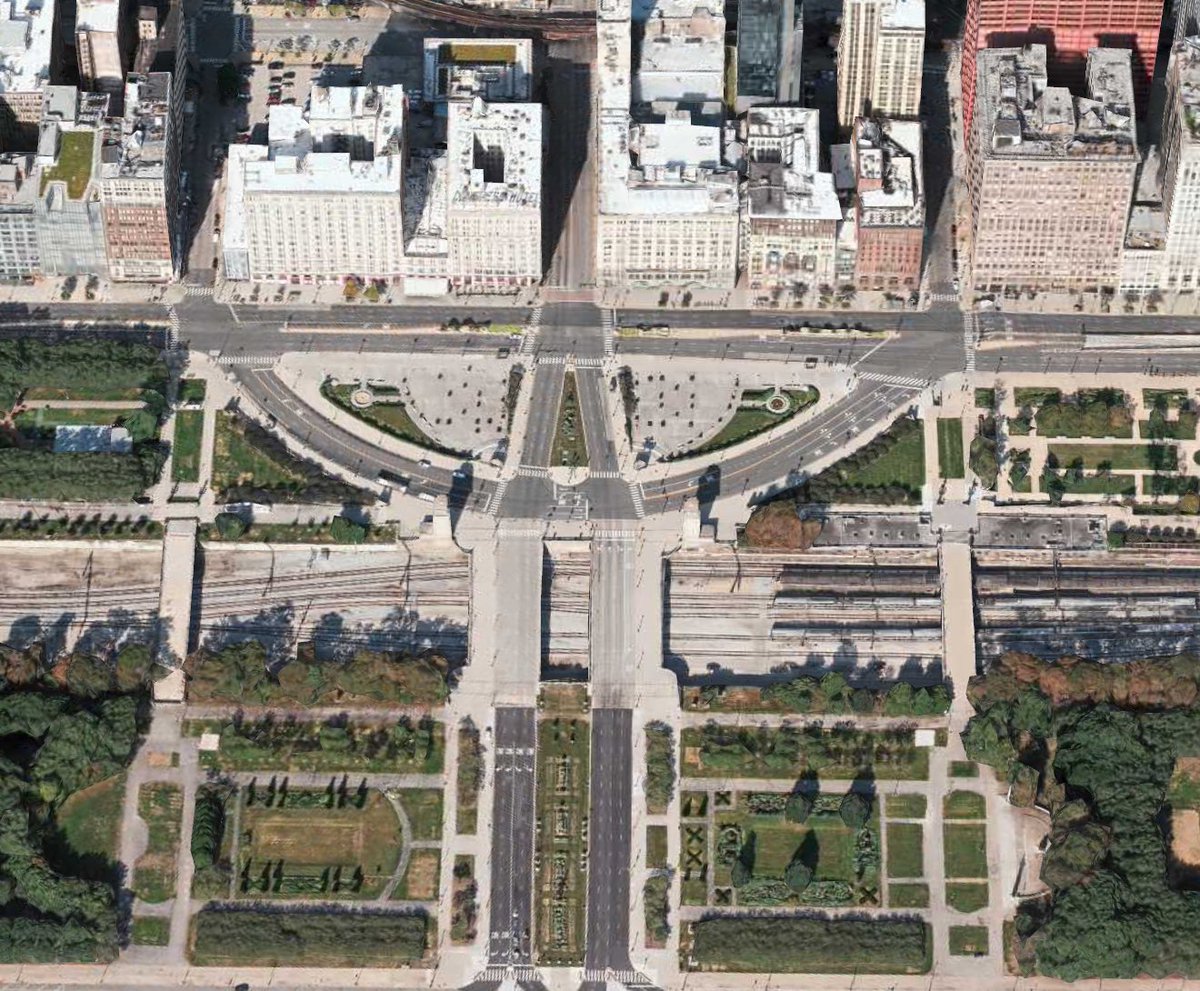 Eric_Erins's tweet photo. Eliminate the roads, restore the Plaza. Build a proper Ida B Wells monument here and rename Congress back https://t.co/5qayRUyGrK