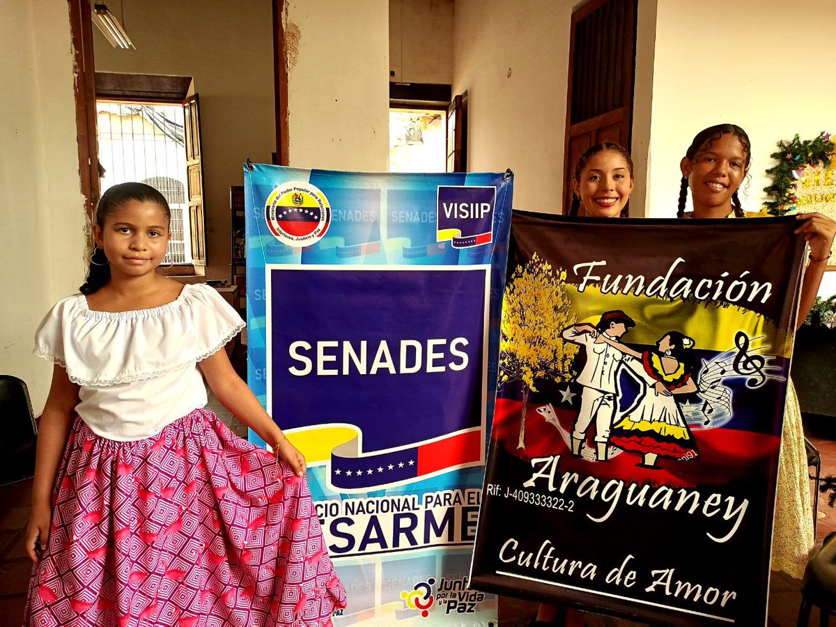 Realizado con éxito acto cultural *Anotate por la Paz* || Desde la parroquia Calabozo, municipio Miranda, el Senades llevó a cabo una hermosa actividad en los espacios de la Biblioteca Pública "Ana Luisa Llovera" enmarcada en la Semana Internacional del Desarme.