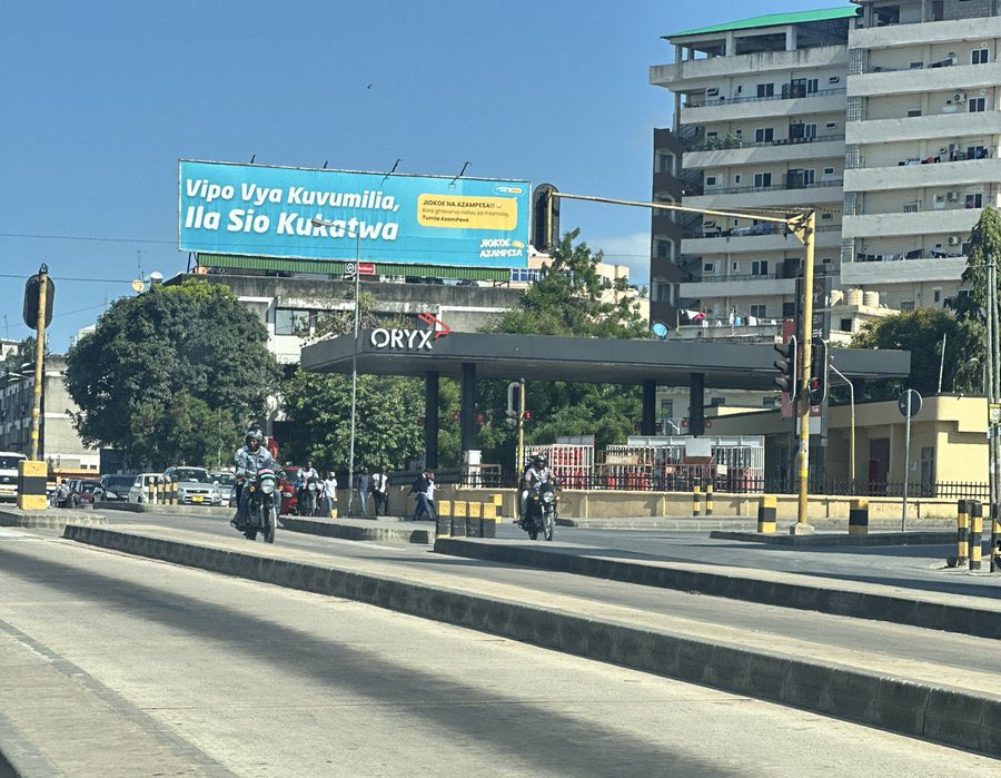 I’m impressed by how our local brands are now able to think in Swahili.

Gap kubwa lipo hapa…

U-english unakuwa too much.

Biashara nyingi zinasahau kuwa Audience yake ni Waswahili. 

Hii imempa ushindi sana Samaki Samaki na Wavuvi.

PS: Localize your ads as much as possible.