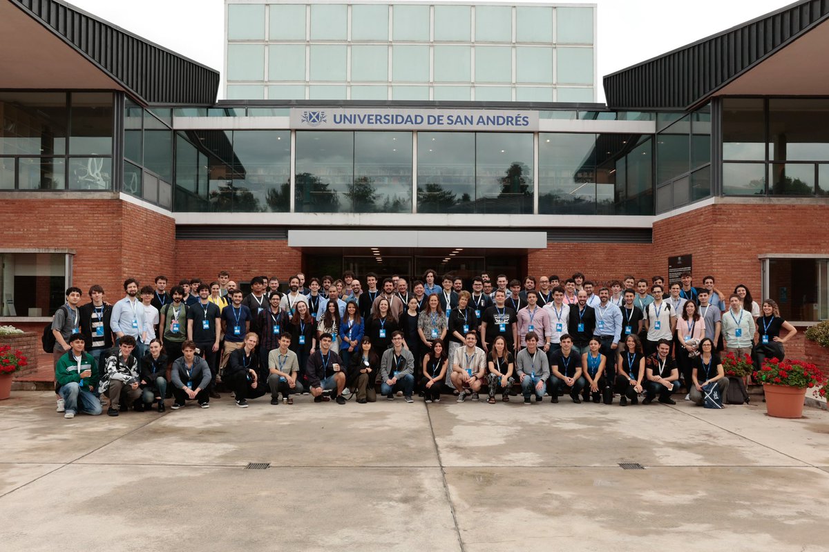 Last week at #SCIAA hosted by the Engineering Department of <a href="/UdeSA/">Universidad de San Andrés</a>, I presented a poster on my latest research and was awarded an Honorable Mention! It was a fantastic opportunity to showcase our work from <a href="/flipdfuba/">FLiP: FLuids and Plasmas</a> and engage with inspiring talks from Argentina's AI community.