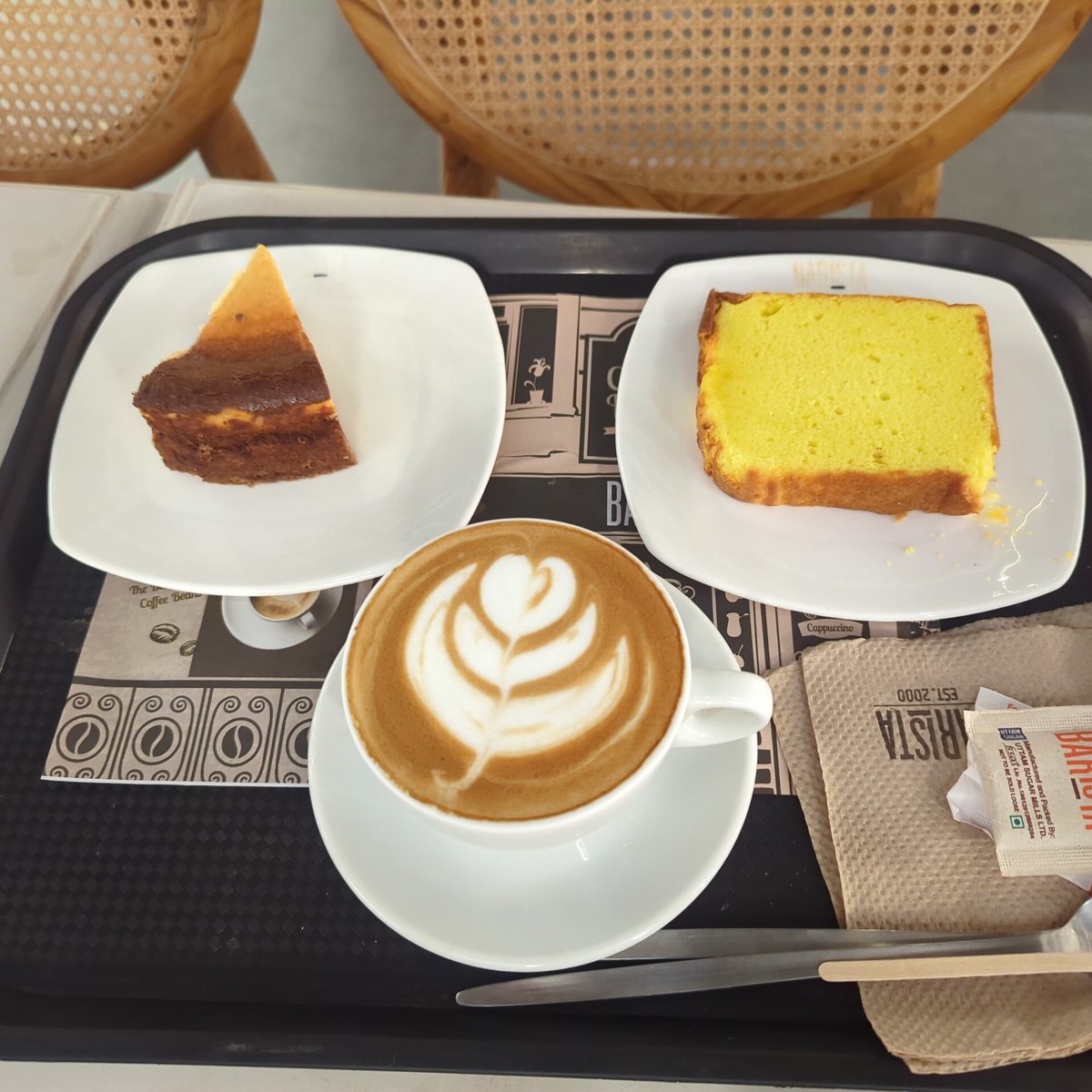 axetrac's tweet photo. @BaristaIndia You got an awesome bunch of folks working at your Six Mile outlet, Guwahati. Just love the Tulip latte art... absolute perfection. :) #baristacafe #Guwahati https://t.co/Wtsnirismj