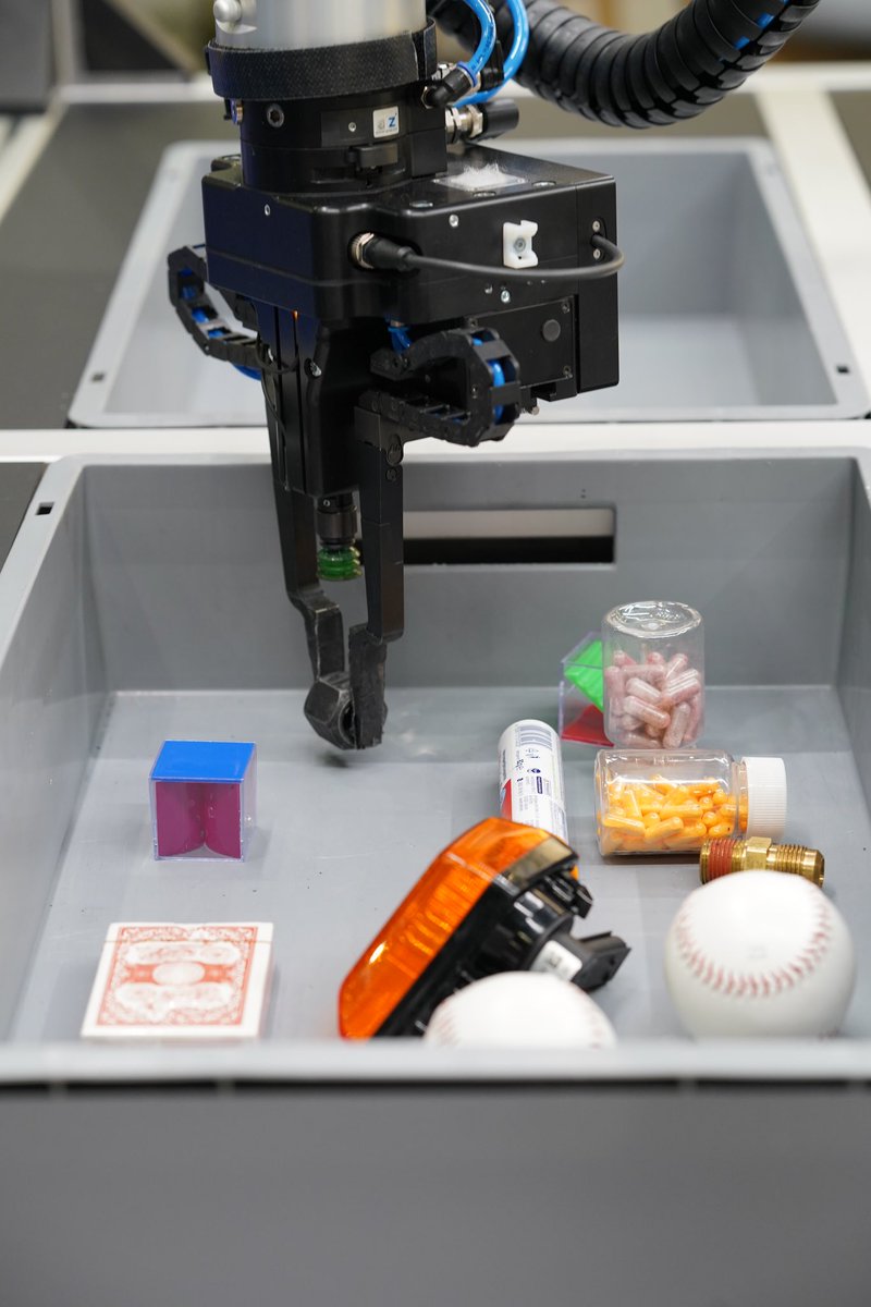 ralfgulde's tweet photo. Logistica - bring your own pick item 😊 🦾 

Haven't stopped by yet? Let's change that! Bring an item, any item, and see how our AI picks it without any training - zero shot capabilities leveraging the Sereact Vision Language Action Model. 

#Robotics #AI #Logistica #NL https://t.co/ufyCB3Vftt