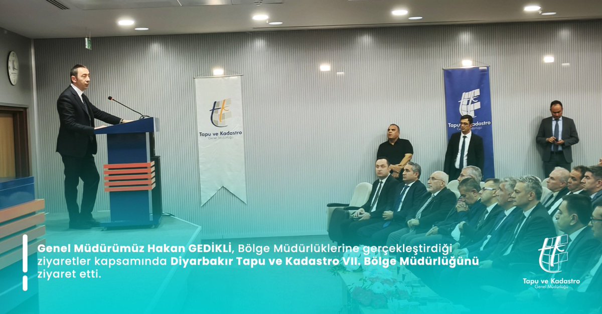 tkgmgovtr's tweet photo. Genel Müdürümüz Hakan Gedikli; bölge müdürlükleri ziyaretlerine devam ediyor. Bu kapsamda son ziyaretini Diyarbakır’a yapan Genel Müdürümüz çalışmaları yerinde inceledi. 
#Diyarbakır #TapuKadastro https://t.co/V288bHlVKz