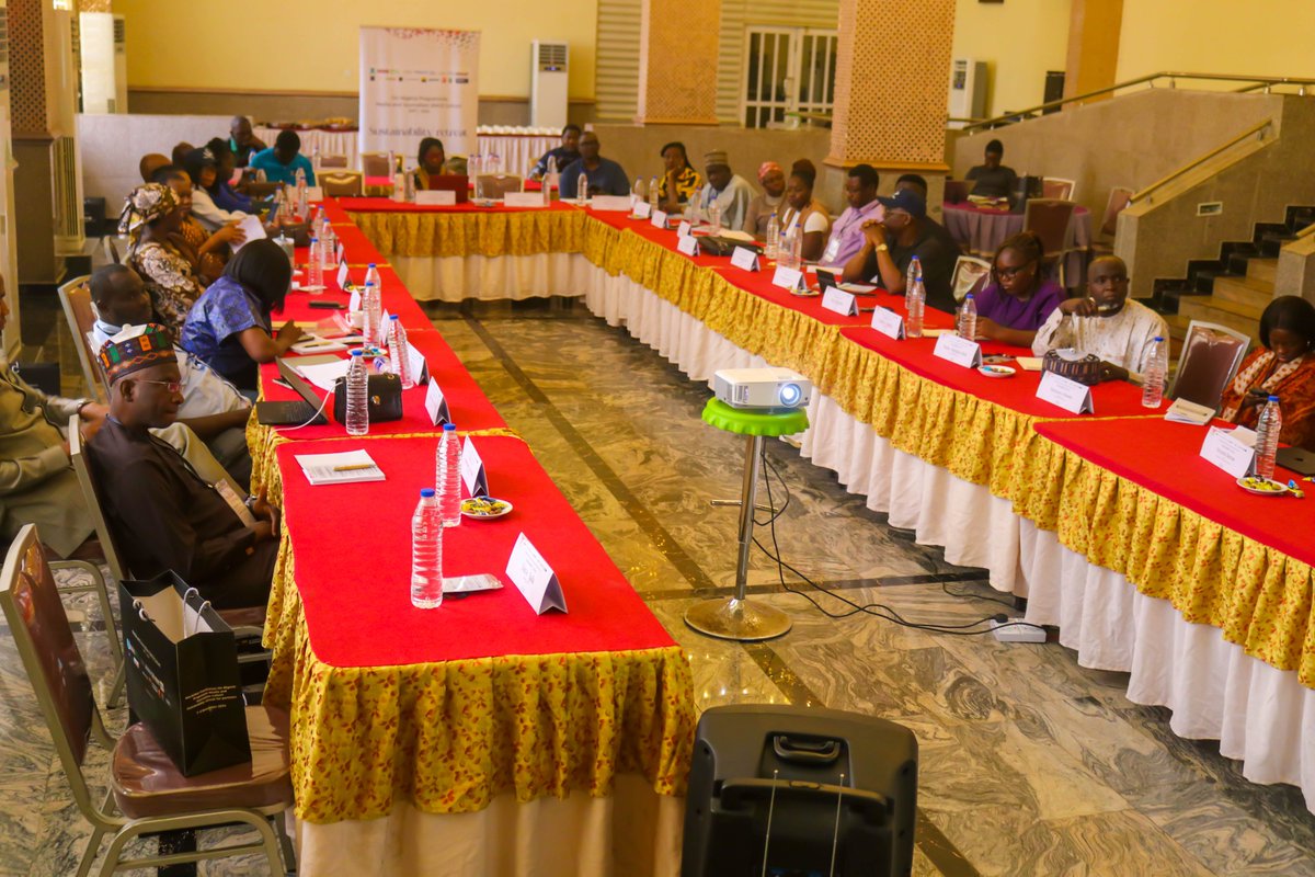 Wole Soyinka Centre (@wsoyinkacentre) on Twitter photo How can journalist overcome the technical challenges of AI usage?
Training for journalists are crucial to ensure that those who need Artificial Intelligence can know how to use AI for their works and fact check information- <a href="/CyrilO/">Usifo Omozokpea C.</a> of <a href="/TC_Africa/">The Conversation Africa</a> How can journalist overcome the technical challenges of AI usage?
Training for journalists are crucial to ensure that those who need Artificial Intelligence can know how to use AI for their works and fact check information- <a href="/CyrilO/">Usifo Omozokpea C.</a> of <a href="/TC_Africa/">The Conversation Africa</a>