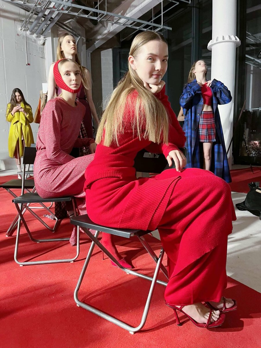 VEINmagazine's tweet photo. Layers, textures and experimentation: backstage at Verens ‘Surprise’ during #RigaFashionWeek https://t.co/G1izn4n6bQ by @marisafatas https://t.co/pw5Lez1vwL