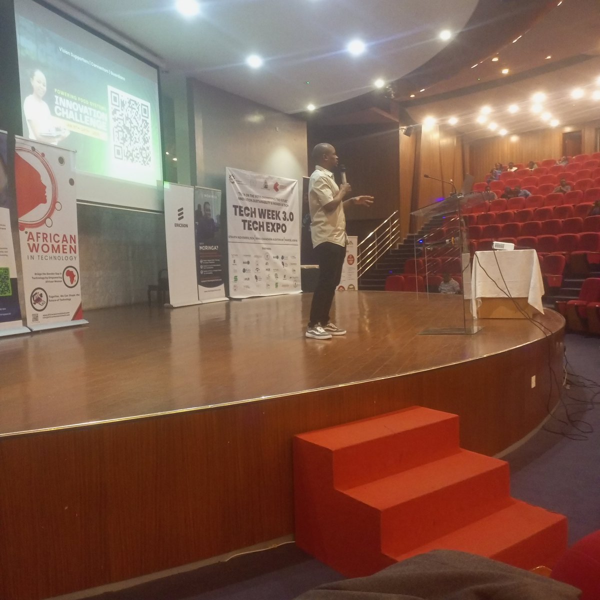 esa_uonbi's tweet image. Our partner, @JacobsLadder_A is well represented.

Focus on Green Energy.
#Techweek