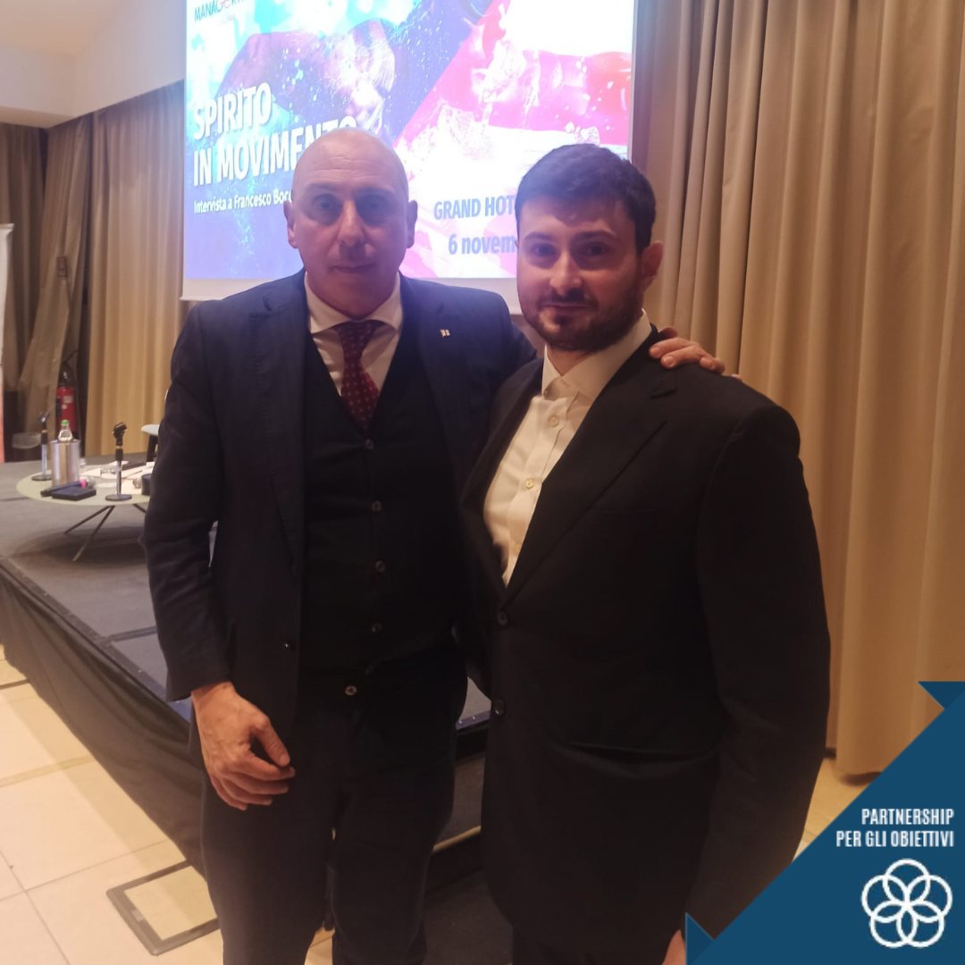 FALTERIDAVIDE's tweet photo. Ho avuto l’onore di rappresentare il Sindaco di Genova all’evento di Manager Italia, dedicato a sport e resilienza, in compagnia di un vero campione: Francesco Bocciardo 🥇 Campione del mondo ed europeo, con ben quattro medaglie d’oro nel nuoto paralimpico 🏊🏻‍♂️ https://t.co/sMtvav9Hkr