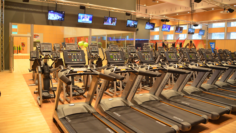 Discover a new way to train at VivaGym! With modern equipment, personalized programs, and friendly trainers, we're here to support your fitness journey. Let's go! 🚀 #TrainSmart #VivaGymFam #FitSpain