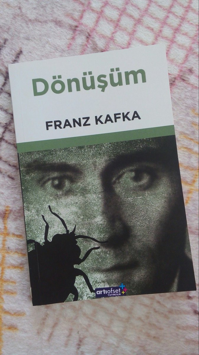 Haftanın Kitabı 📚

Franz Kafka - Dönüşüm

“Birinin hayatının neresinde olduğumu çözemediğim zaman hiçbir yerinde olmamayı garantilerim çünkü belirsizlik, değersizliktir.”