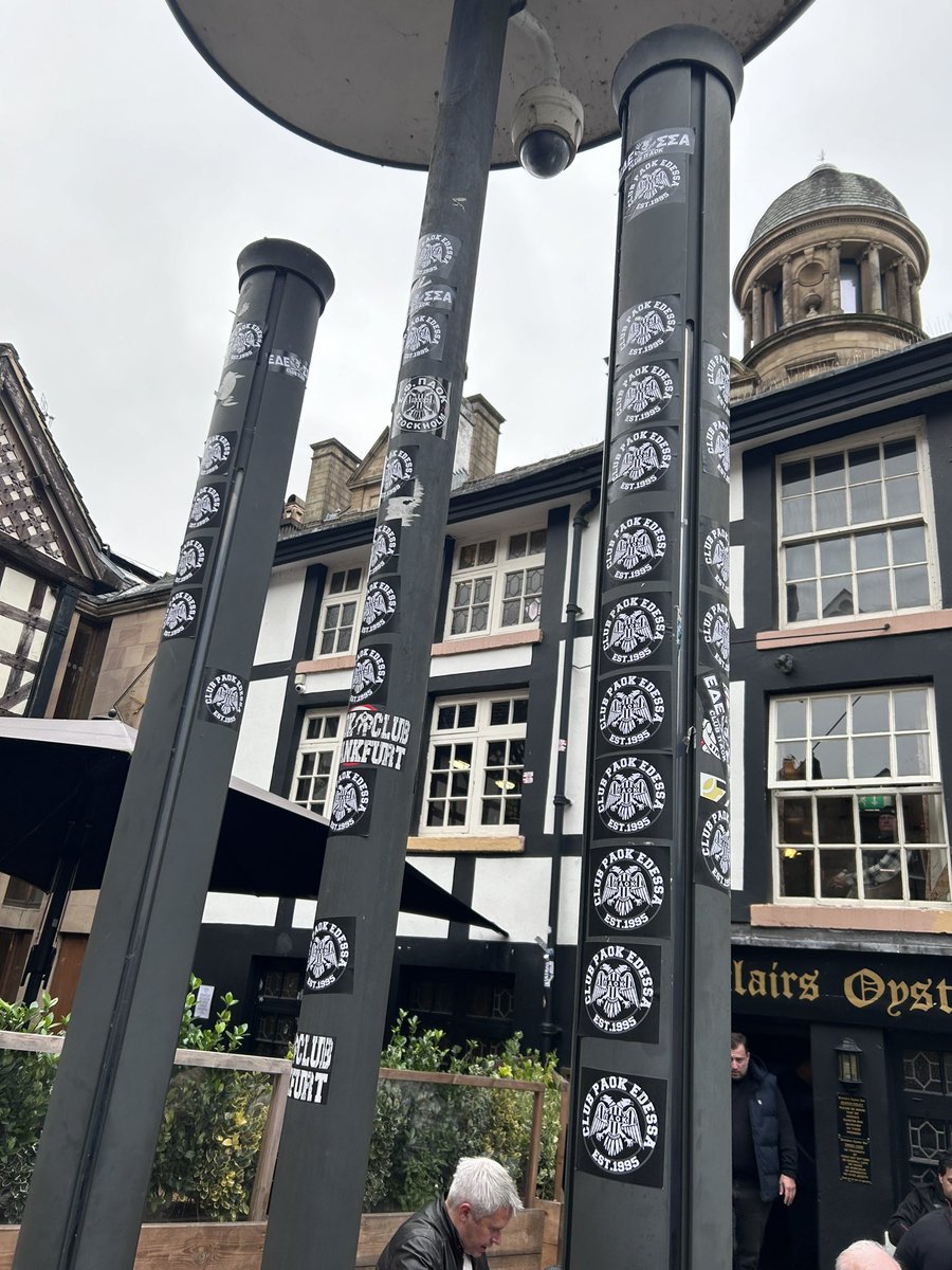 ethanwadeRL's tweet photo. PAOK fans have made their mark in Manchester. https://t.co/awAnL4q9Rr