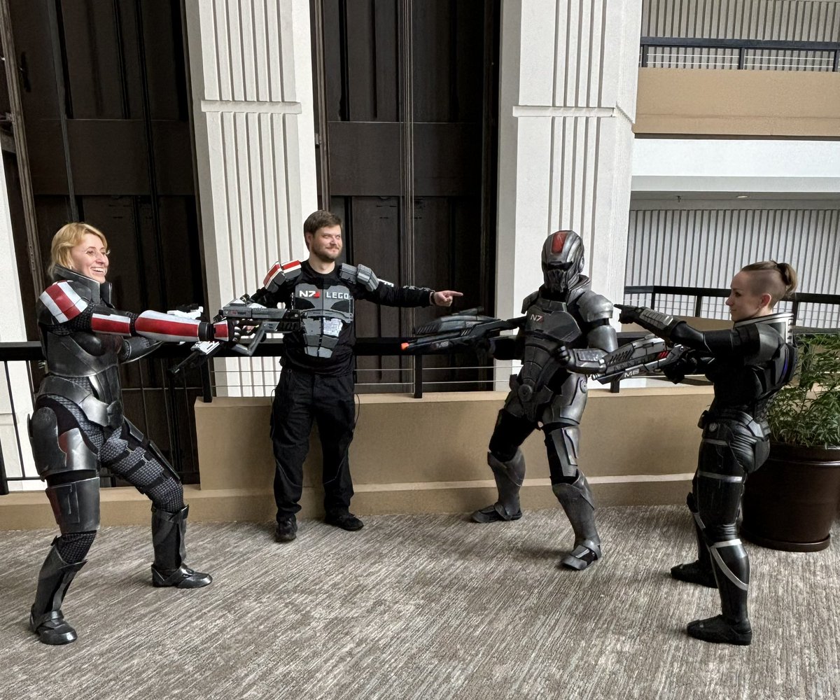 Mark_Meer's tweet photo. Happy N7 Day to @masseffect fans across the multiverse! Here’s me with the N7 Elite Costume Group at @DragonCon 2024 and with @soylentcosplay &amp; co. at @PAXAus 2024…

Mass Effect fans are the best fans! 🫡 

#MassEffect #N7Day #N7Day2024 #CommanderShepard #MassEffectCosplay https://t.co/QupTSBMXYA
